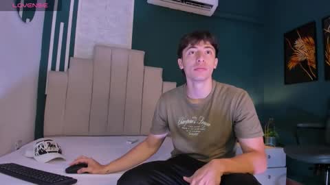 Alessandro Dybala online show from 11-23-25, 12:16