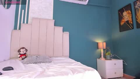 Alessandro Dybala online show from 11-30-25, 01:15