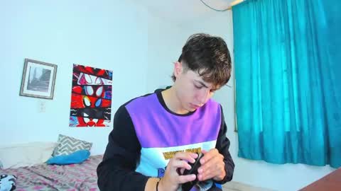 Alessandro Dybala online show from 04-24-26, 12:07