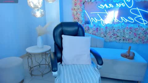 ALESSA ROMERO  online show from 01-07-26, 07:49