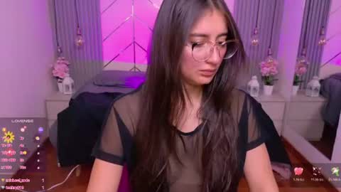 Snapshot of alessia_moore chatting on 07-07-26, 02:43 Alessia online show from 07-07-26, 02:43