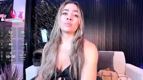 Alessia  Everyday From 0530 to 1430 Col Time online show from 10-14-25, 11:55