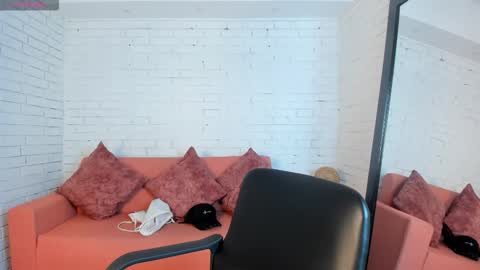 Alessia  Everyday From 0530 to 1430 Col Time online show from 10-27-25, 12:42