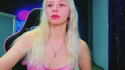 alessiacroft online show from 02-15-26, 03:58