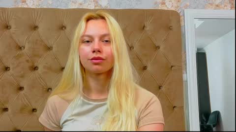 alessiacroft online show from 05-17-26, 04:10