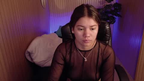 Snapshot of alessiamonroe_ chatting on 03-17-26, 08:17 alessiamonroe_ online show from 03-17-26, 08:17