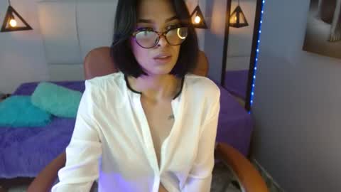 Snapshot of alessiaval chatting on 02-13-25, 03:46 Valery online show from 02-13-25, 03:46