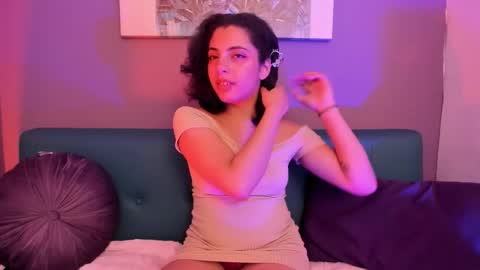 alessiia__ online show from 11-04-25, 03:49