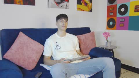 Alessio online show from 11-21-25, 12:15