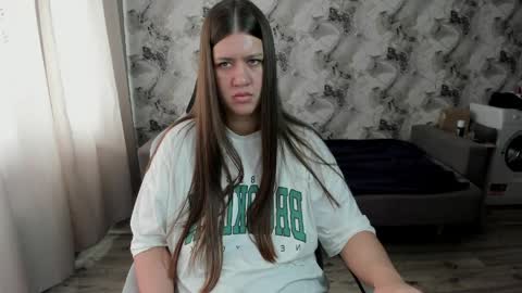 Aletta Oushen online show from 04-24-26, 07:44