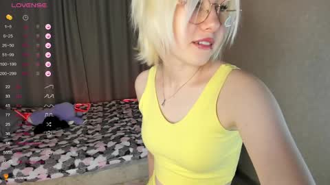 alettaevee online show from 03-22-26, 01:42