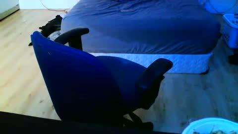 Snapshot of alex42696969 chatting on 10-18-25, 02:03 alex42696969 online show from 10-18-25, 02:03