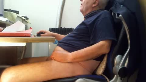 alex47100 online show from 01-30-25, 09:04