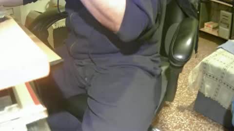 Snapshot of alex81pv1981 chatting on 01-18-25, 10:06 alex81pv1981 online show from 01-18-25, 10:06