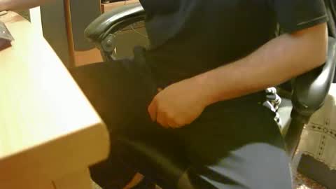 Snapshot of alex81pv1981 chatting on 10-26-25, 08:26 alex81pv1981 online show from 10-26-25, 08:26