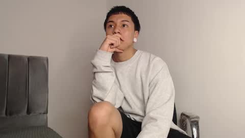 Snapshot of alex__lover chatting on 09-26-25, 02:37 Owen online show from 09-26-25, 02:37