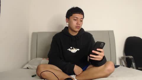 Owen online show from 04-23-26, 02:02