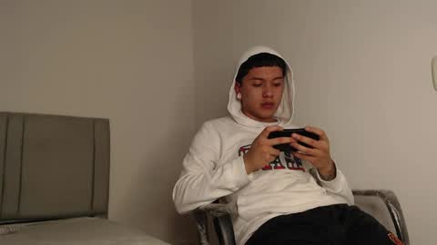 Owen online show from 04-25-26, 06:49