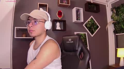 Alex online show from 03-10-25, 01:10