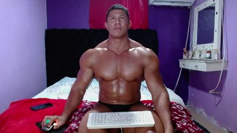 Snapshot of alex_bigcumvez chatting on 05-30-26, 09:01 perseuz online show from 05-30-26, 09:01