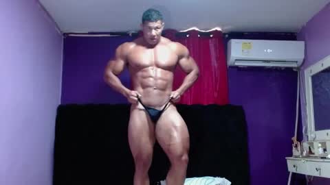 Snapshot of alex_bigcumvez chatting on 05-31-26, 06:31 perseuz online show from 05-31-26, 06:31