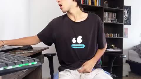 Snapshot of alex_connorr chatting on 10-31-25, 05:47 alex_connorr online show from 10-31-25, 05:47