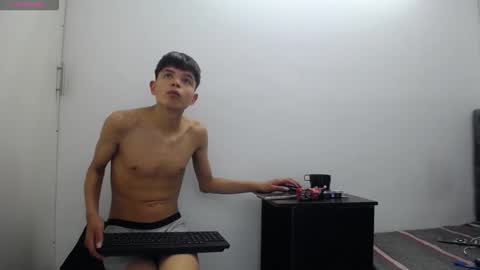 alex_it0 online show from 05-09-26, 10:37