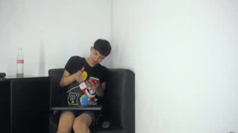 alex_it0 online show from 05-12-26, 11:46