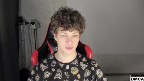 Snapshot of alex_mactavish chatting on 10-04-25, 11:47 Alexander online show from 10-04-25, 11:47