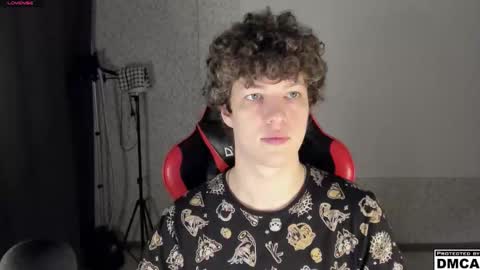 Snapshot of alex_mactavish chatting on 11-08-25, 08:29 Alexander online show from 11-08-25, 08:29