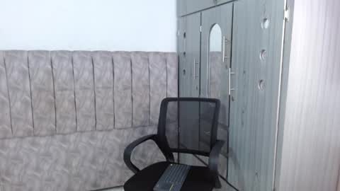 Snapshot of alex_martin47 chatting on 05-27-26, 10:18 alex online show from 05-27-26, 10:18
