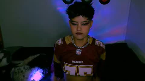 Snapshot of alex_one888 chatting on 10-31-25, 12:22 Alex online show from 10-31-25, 12:22