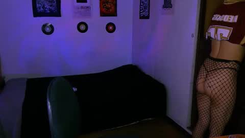 Snapshot of alex_one888 chatting on 12-05-25, 01:47 Alex online show from 12-05-25, 01:47