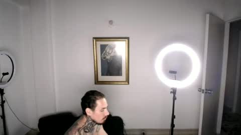 Snapshot of alex_orionjs chatting on 06-21-26, 03:42 Alex OrionJS online show from 06-21-26, 03:42