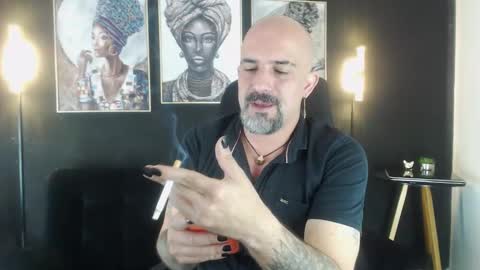 Snapshot of alex_saints_ce chatting on 10-26-25, 08:15 Alex Saints online show from 10-26-25, 08:15