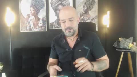 Snapshot of alex_saints_ce chatting on 11-16-25, 04:23 Alex Saints online show from 11-16-25, 04:23