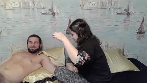 Alex and Sarah online show from 12-17-24, 05:58