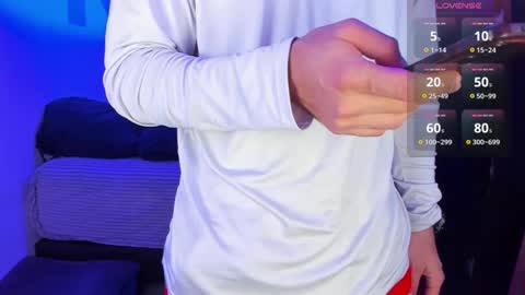 Snapshot of alex_smith0 chatting on 02-19-25, 02:01 online show from 02-19-25, 02:01