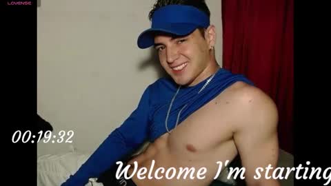 Snapshot of alex_smith0 chatting on 09-28-25, 06:24 online show from 09-28-25, 06:24