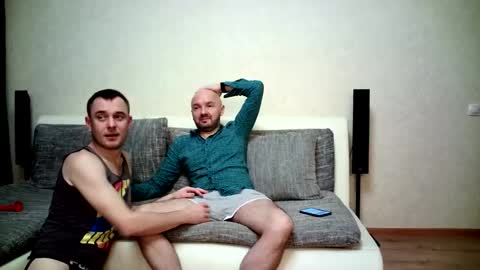 Alex and Tobey online show from 11-21-25, 06:01