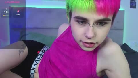 Snapshot of alex_valllley chatting on 10-29-25, 11:06 Alex Valley online show from 10-29-25, 11:06