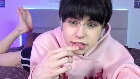 Snapshot of alex_valllley chatting on 02-20-26, 09:04 Alex Valley online show from 02-20-26, 09:04