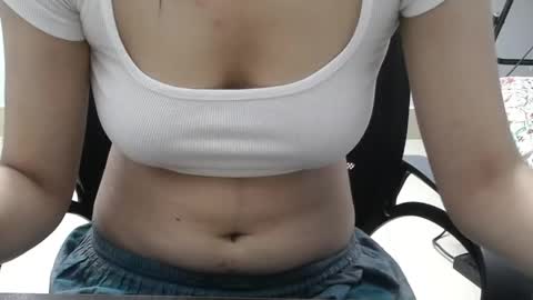 Snapshot of alexa_anna chatting on 05-08-26, 10:26 alexa_anna online show from 05-08-26, 10:26