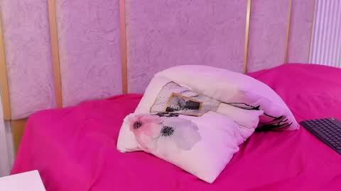 A L E X A   online show from 05-11-26, 04:04