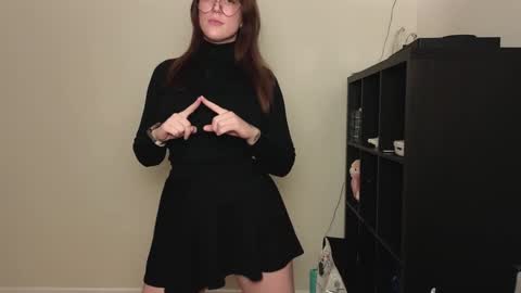 dont be afraid to click social media link its  working  just click on that  online show from 12-26-24, 02:33