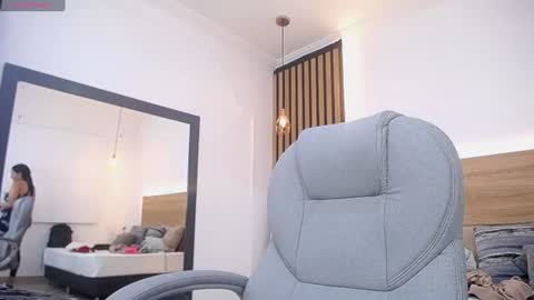 Alexa Forbes online show from 06-25-26, 03:17