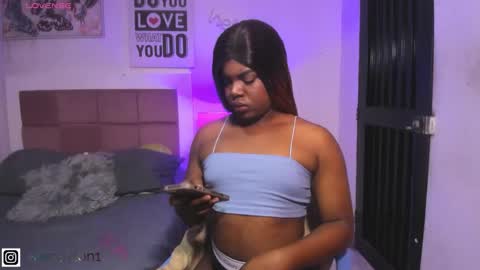 Snapshot of alexa_paytom1 chatting on 10-27-25, 04:16 Alexa online show from 10-27-25, 04:16