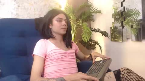 Alexa online show from 12-21-25, 08:32