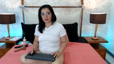 Alexaa sanz online show from 06-16-26, 05:59