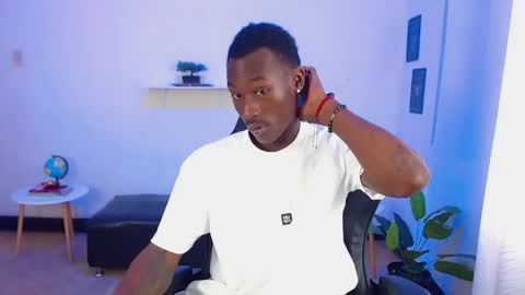 Alexandro online show from 04-30-26, 01:28